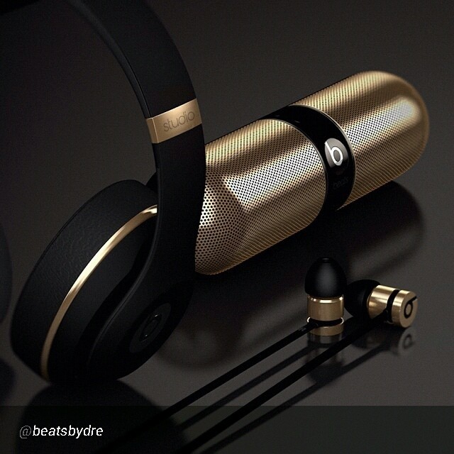 Beats x Alexander Wang NY collection